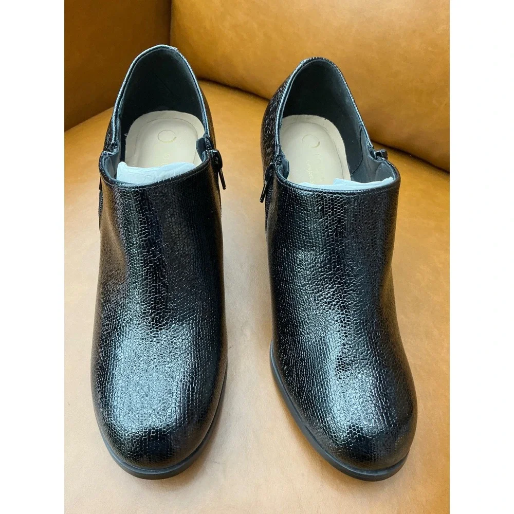 Journee Sanzi-WD Ankle Booties Womens 9.5 Wide Black Lizard Embossed